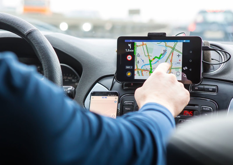Comment faire pour suivre une voiture ?