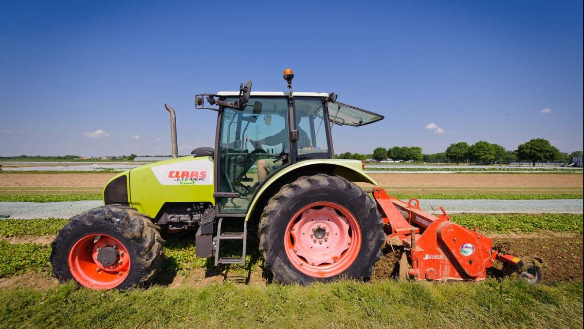 Comment installer des freins sur une remorque agricole ?